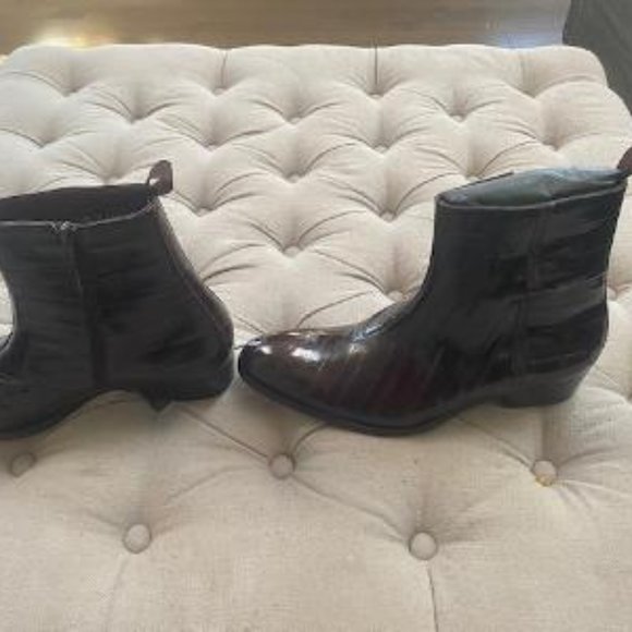Brand new Mezlan Eel skin boots